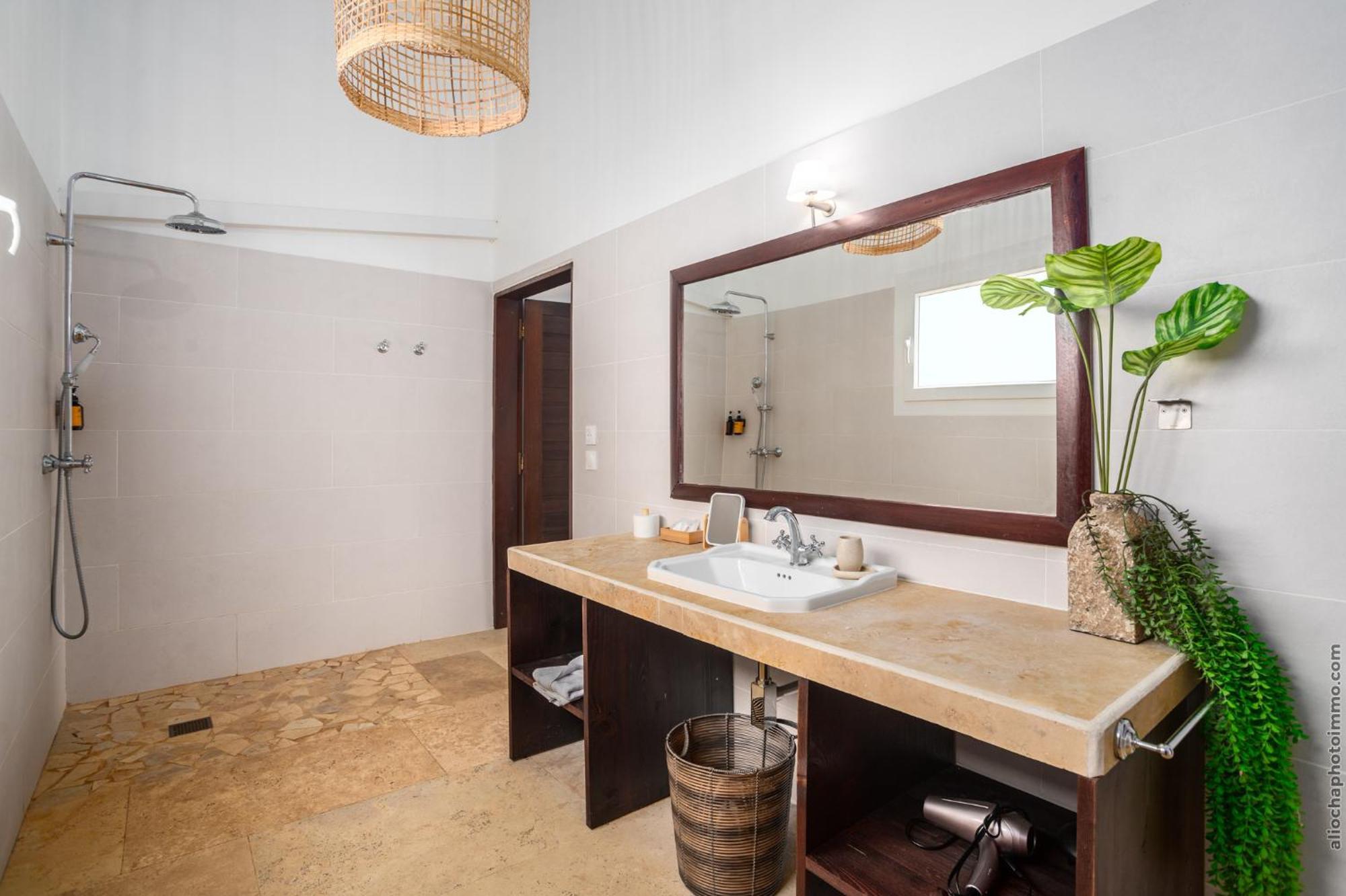 Bungalow Luxe Le Formidable - Habitation Saint Charles Petit-Bourg Chambre photo